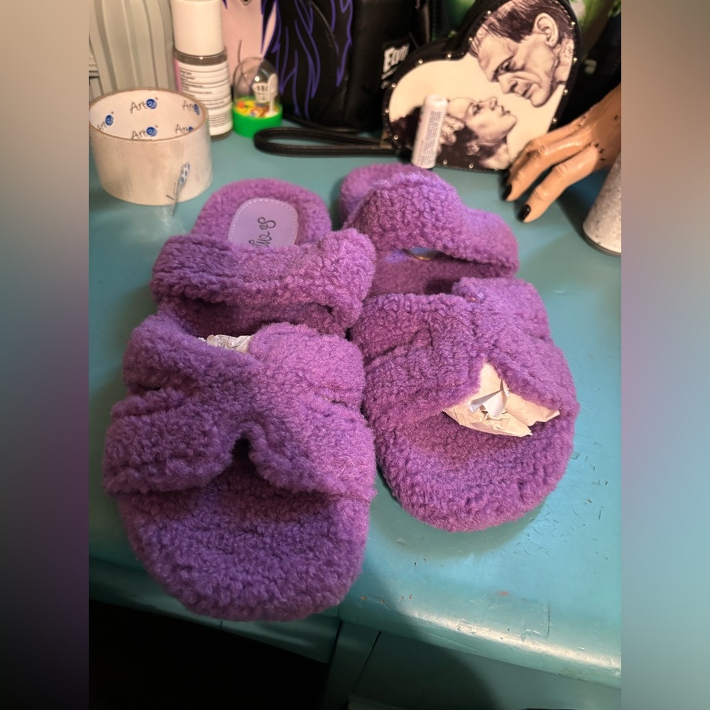 Cozy to the Sole Slides